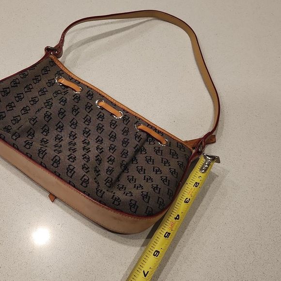 Stylish Brown Shoulder Bag - Picture 10 of 13